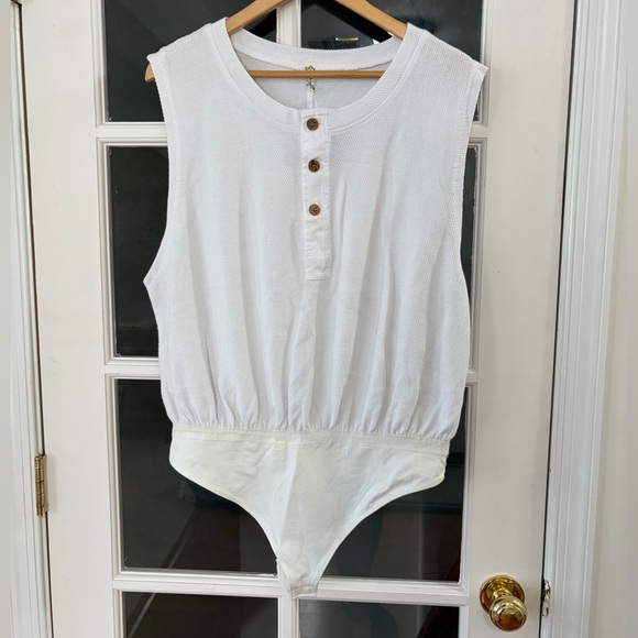 Free People Intimately Peek Aye Bodysuit - Size XL - NWT - Picture 3 of 9